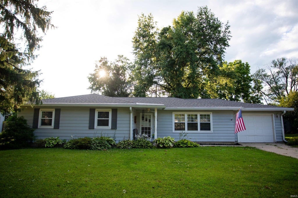 Photo of 1806 W Norwood Drive, Muncie, IN 47304 (MLS # 202631962)