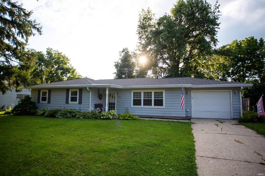 Photo of 1806 W Norwood Drive, Muncie, IN 47304 (MLS # 202631962)