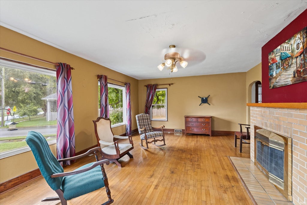 Photo of 547 Walnut Street, Rockport, IN 47635 (MLS # 202637345)