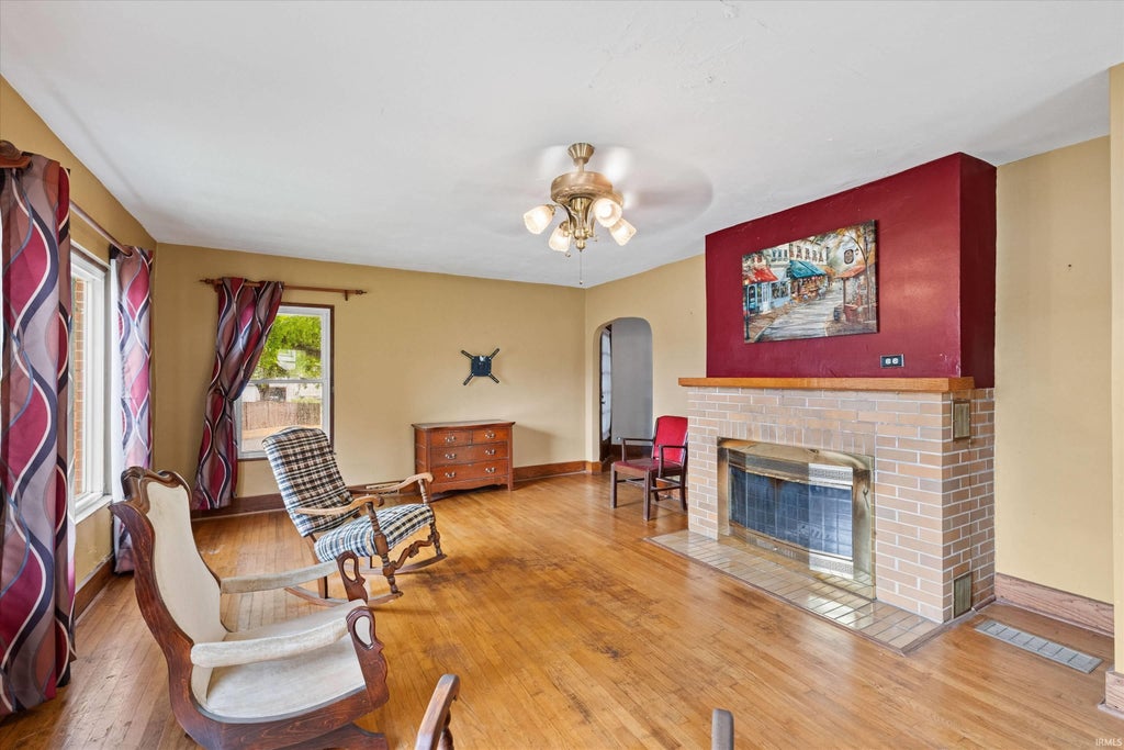 Photo of 547 Walnut Street, Rockport, IN 47635 (MLS # 202637345)