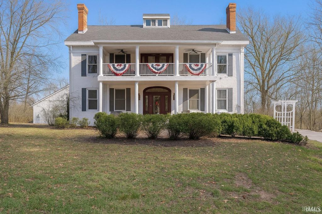 Photo of 917 Mill Street, Mount Vernon, IN 47620 (MLS # 202547853)