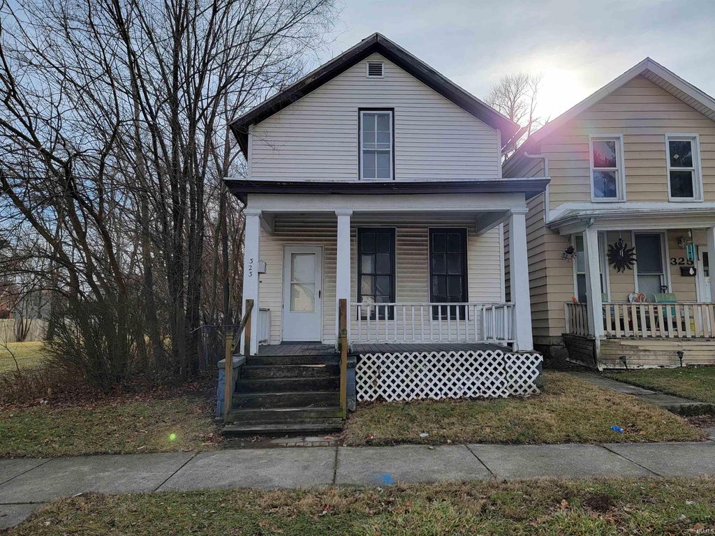 Photo of 323 W Williams Street, Fort Wayne, IN 46802 (MLS # 202602214)