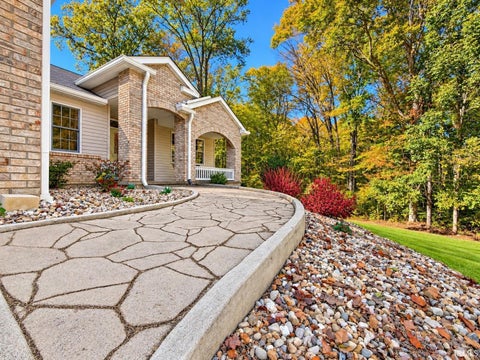 Tiny photo for 342 The Woods, Bedford, IN 47421 (MLS # 202643580)