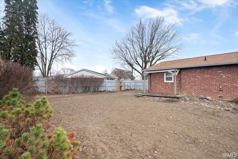 Tiny photo for 1801 Pontiac Drive, Kokomo, IN 46902 (MLS # 202600659)