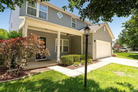 Photo of 1624 W Hennessey Street, Bloomington, IN 47403 (MLS # 202617994)