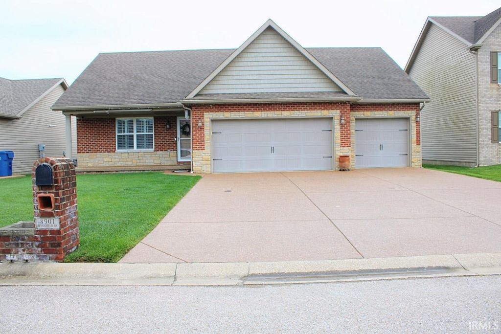 Photo of 8901 Wynnfield Drive, Evansville, IN 47725 (MLS # 202616887)