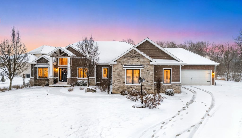 Photo of 14791 Manzanar Cove, Fort Wayne, IN 46845 (MLS # 202601511)