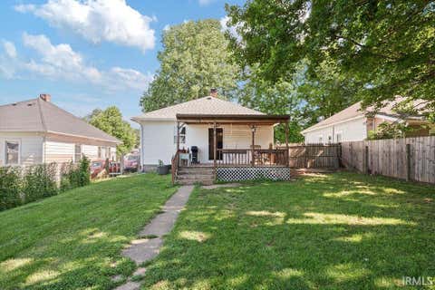 Tiny photo for 711 W WOODLAND Avenue, Kokomo, IN 46902 (MLS # 202623749)