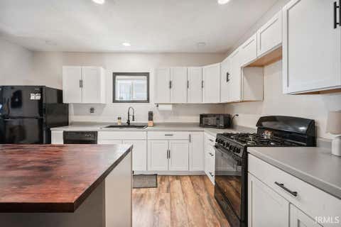 Tiny photo for 711 W WOODLAND Avenue, Kokomo, IN 46902 (MLS # 202623749)