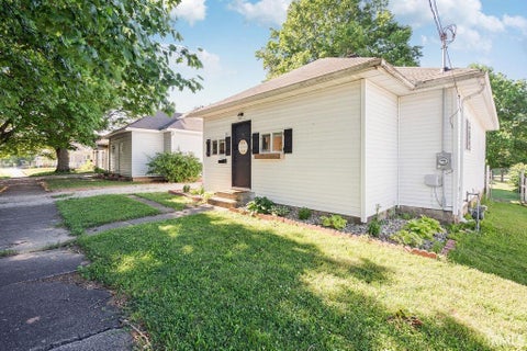 Tiny photo for 711 W WOODLAND Avenue, Kokomo, IN 46902 (MLS # 202623749)