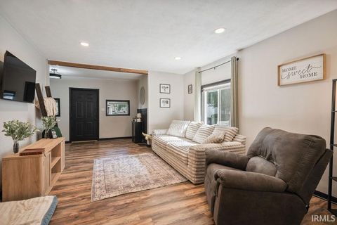 Tiny photo for 711 W WOODLAND Avenue, Kokomo, IN 46902 (MLS # 202623749)