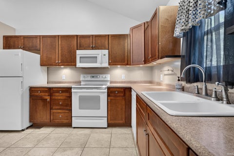 Tiny photo for 1263 E 75 N, Logansport, IN 46947 (MLS # 202641085)