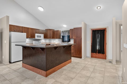 Tiny photo for 1263 E 75 N, Logansport, IN 46947 (MLS # 202641085)