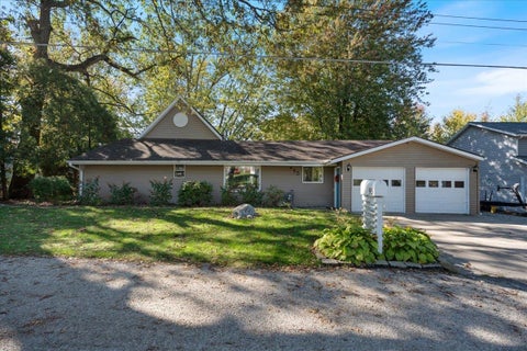 Tiny photo for 95 EMS W26 Lane, North Webster, IN 46555 (MLS # 202643692)