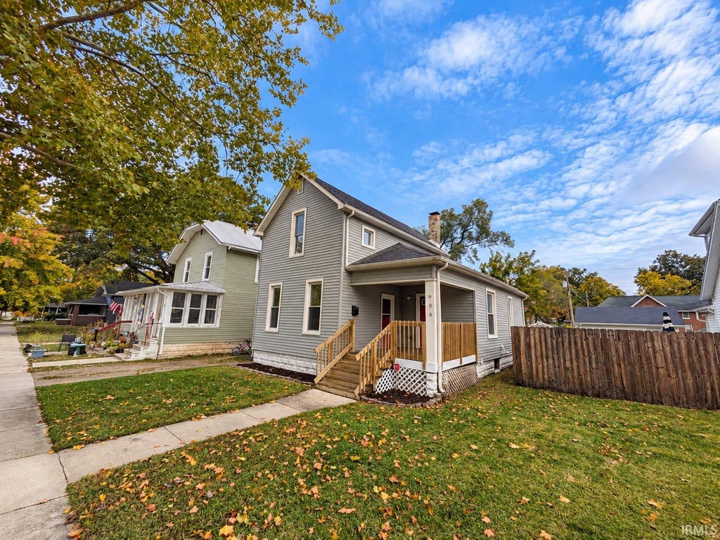 Photo of 908 Cedar Street, Elkhart, IN 46514 (MLS # 202642975)