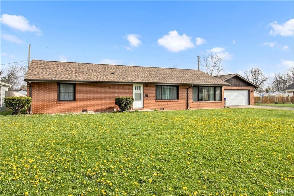 Photo of 4 Crestwood Drive, Winchester, IN 47394 (MLS # 202635961)