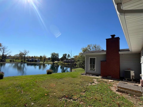 Tiny photo for 42 N Shamrock Road, Hartford City, IN 47348 (MLS # 202644922)
