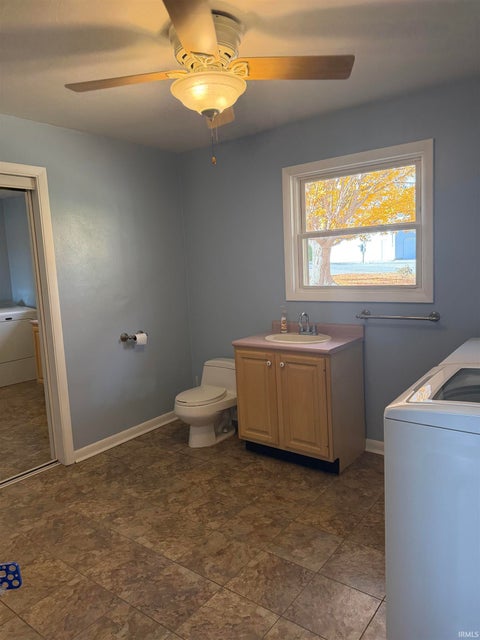 Tiny photo for 42 N Shamrock Road, Hartford City, IN 47348 (MLS # 202644922)