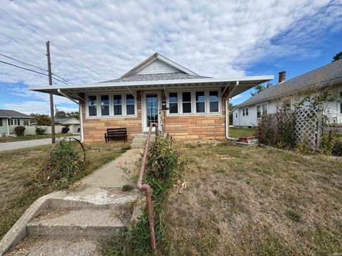 Photo of 1002 Laguna Street, Kokomo, IN 46902 (MLS # 202541607)