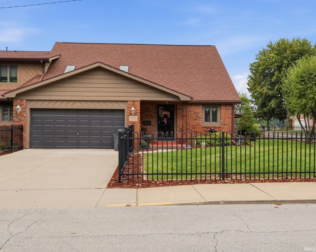 Photo of 333 W Jackson Street, Tipton, IN 46072 (MLS # 202635971)