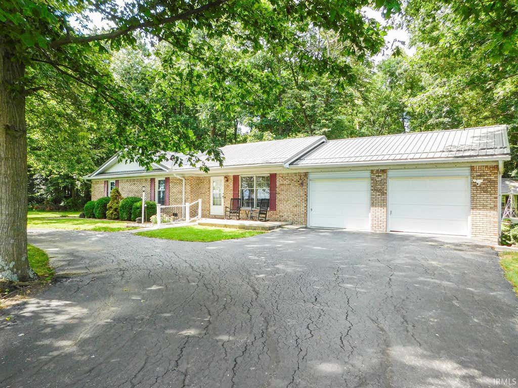 Photo of 519 W 200 S, Bluffton, IN 46714 (MLS # 202630378)
