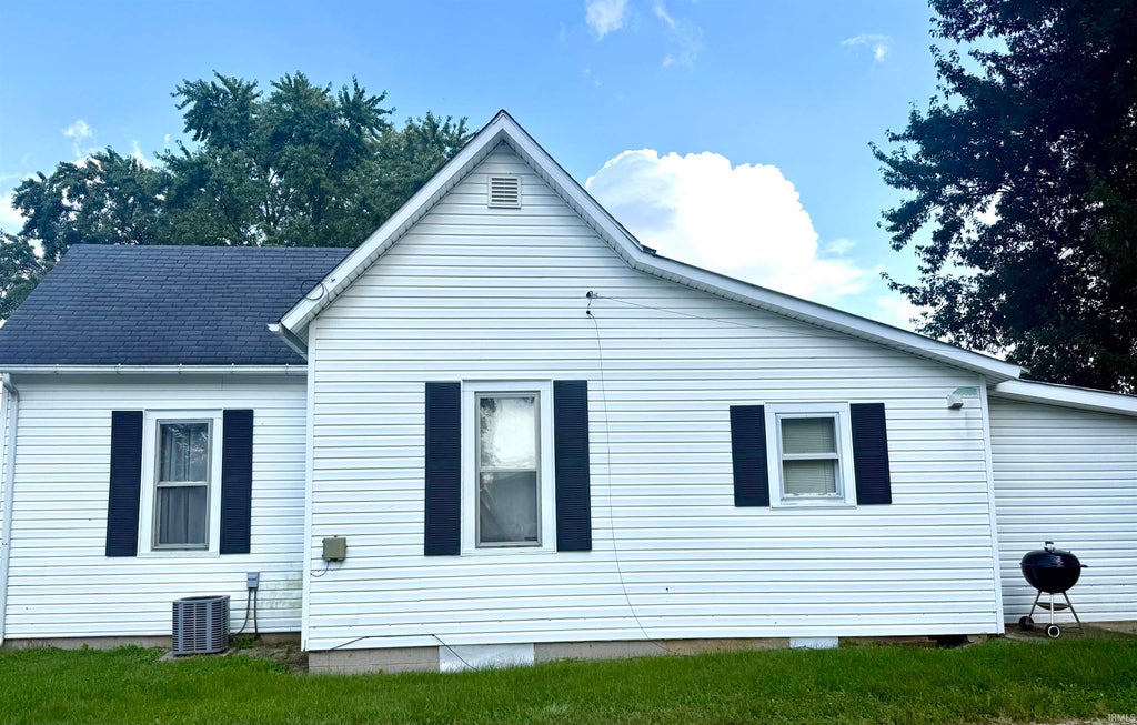 Photo of 14909 W 5th Street, Daleville, IN 47334 (MLS # 202642169)