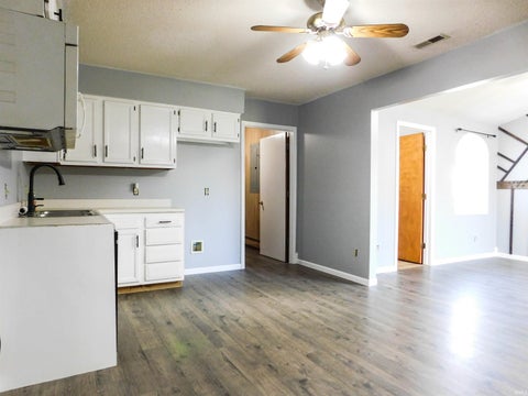 Tiny photo for 1323 Sunnyglenn Court, Bluffton, IN 46714 (MLS # 202639216)
