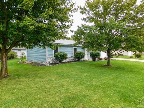 Tiny photo for 1323 Sunnyglenn Court, Bluffton, IN 46714 (MLS # 202639216)