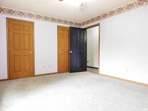 Tiny photo for 1323 Sunnyglenn Court, Bluffton, IN 46714 (MLS # 202639216)