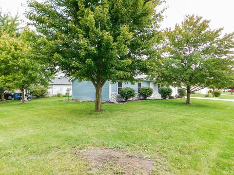Tiny photo for 1323 Sunnyglenn Court, Bluffton, IN 46714 (MLS # 202639216)