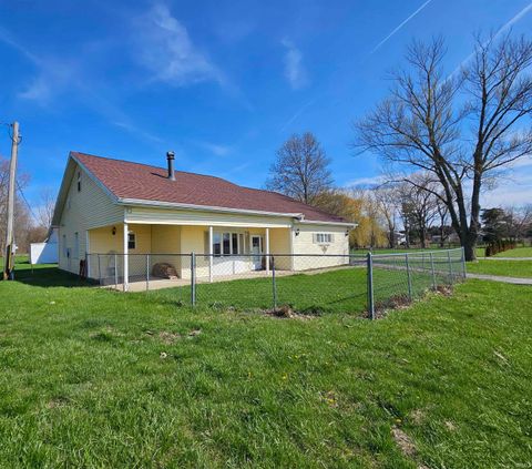 Tiny photo for 827 N 300 E., Monticello, IN 47960 (MLS # 202612202)