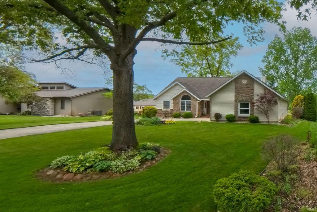 Photo of 53337 E Cobus Drive, Elkhart, IN 46514 (MLS # 202619513)