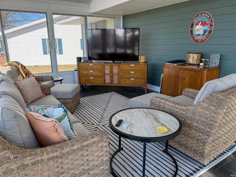 Tiny photo for 2613 Wolfs Point Drive, Rochester, IN 46975 (MLS # 202606684)