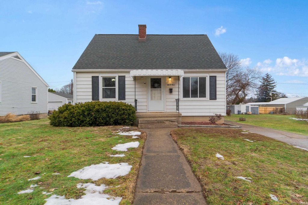 Photo of 1004 Irene Avenue, Fort Wayne, IN 46808 (MLS # 202549430)