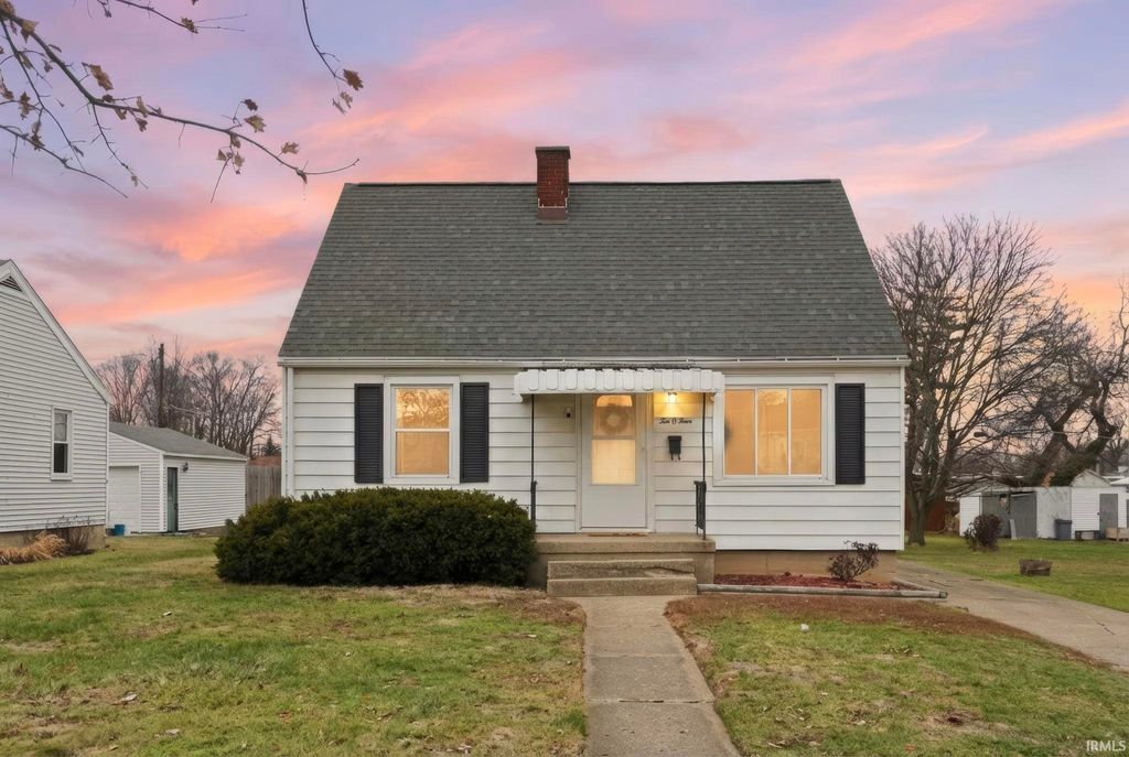 Photo of 1004 Irene Avenue, Fort Wayne, IN 46808 (MLS # 202549430)