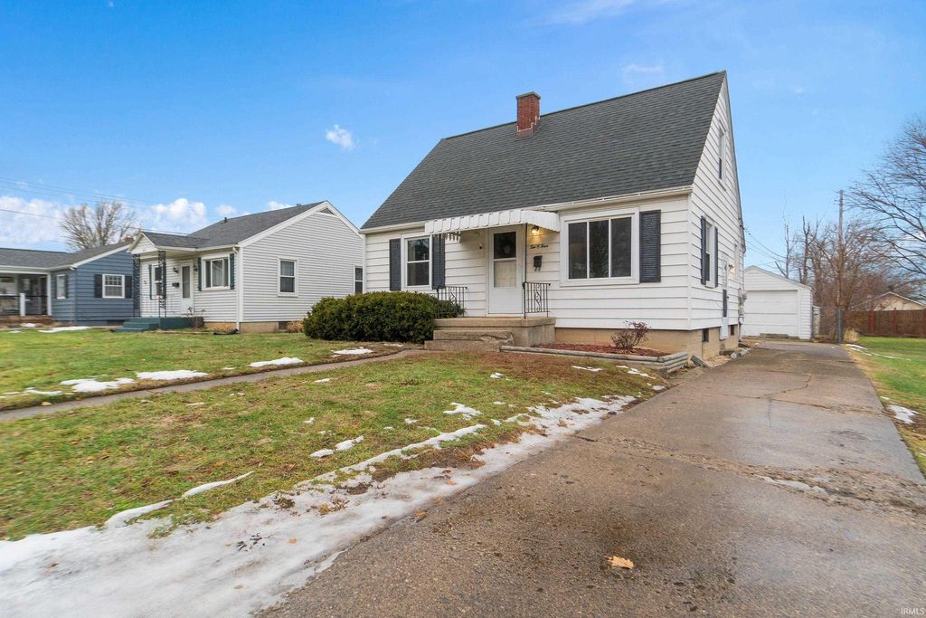 Photo of 1004 Irene Avenue, Fort Wayne, IN 46808 (MLS # 202549430)