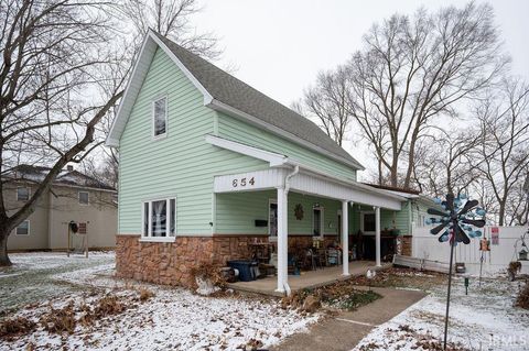 Photo of 654 High Street, Wabash, IN 46992 (MLS # 202600276)