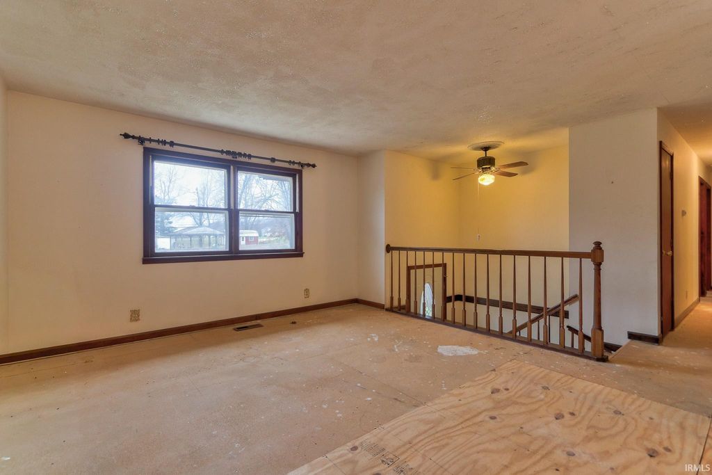 Photo of 6888 Oak Grove Road, Newburgh, IN 47630 (MLS # 202547435)