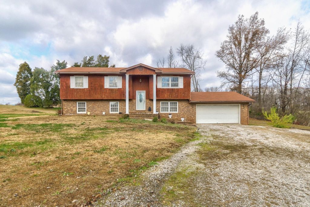 Photo of 6888 Oak Grove Road, Newburgh, IN 47630 (MLS # 202547435)