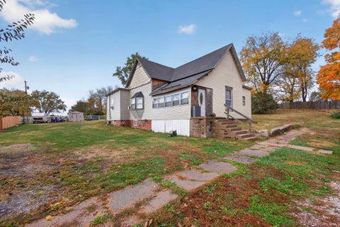Photo of 420 E Plum Street, Linden, IN 47955 (MLS # 202644851)
