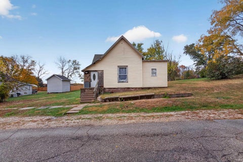 Tiny photo for 420 E Plum Street, Linden, IN 47955 (MLS # 202644851)