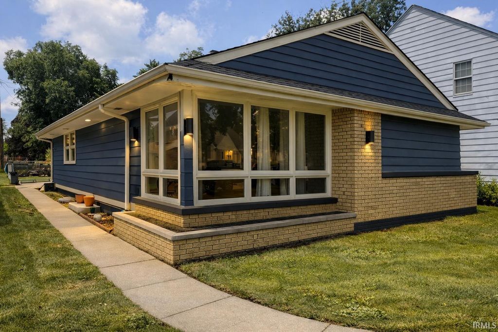 Photo of 1101 Elliott Street, South Bend, IN 46628 (MLS # 202627812)