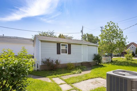 Tiny photo for 1138 M Street, Bedford, IN 47421 (MLS # 202618555)