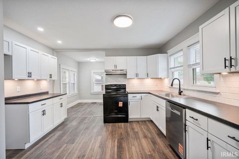 Tiny photo for 611 S Wabash Avenue, Kokomo, IN 46901 (MLS # 202622502)