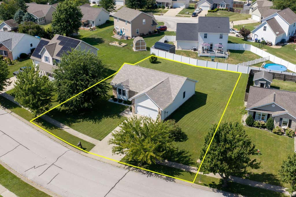 Photo of 7126 W Prominence Pointe, Bloomington, IN 47404 (MLS # 202629010)