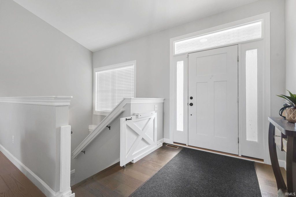 Photo of 5919 Boxwood Dr E DR, South Bend, IN 46614 (MLS # 202620344)