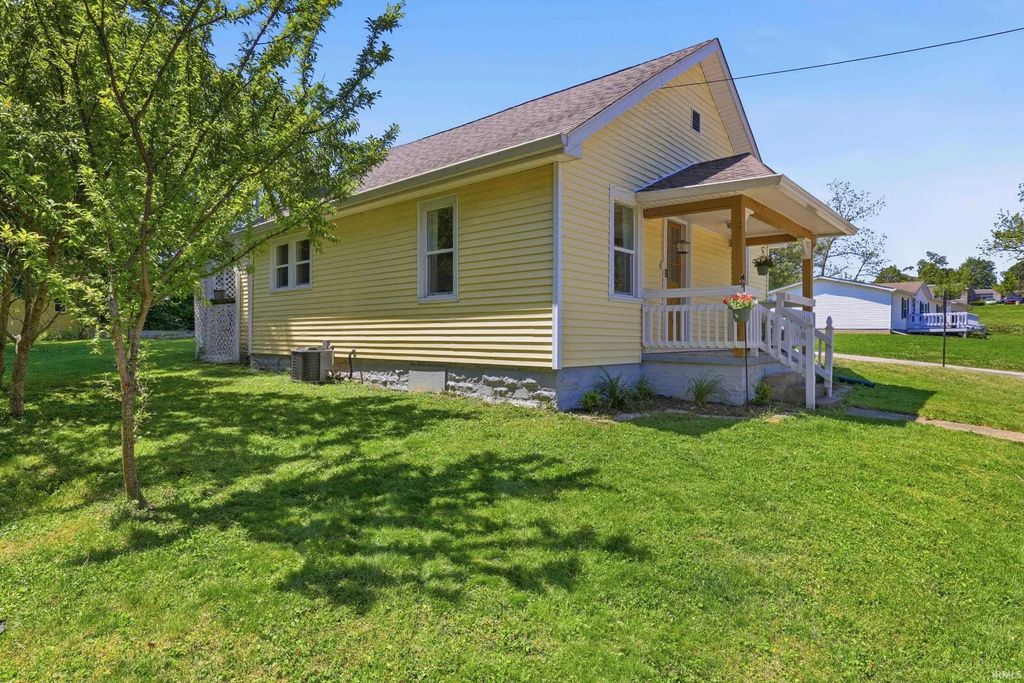 Photo of 513 W Coolidge Drive, Bloomington, IN 47403 (MLS # 202617968)