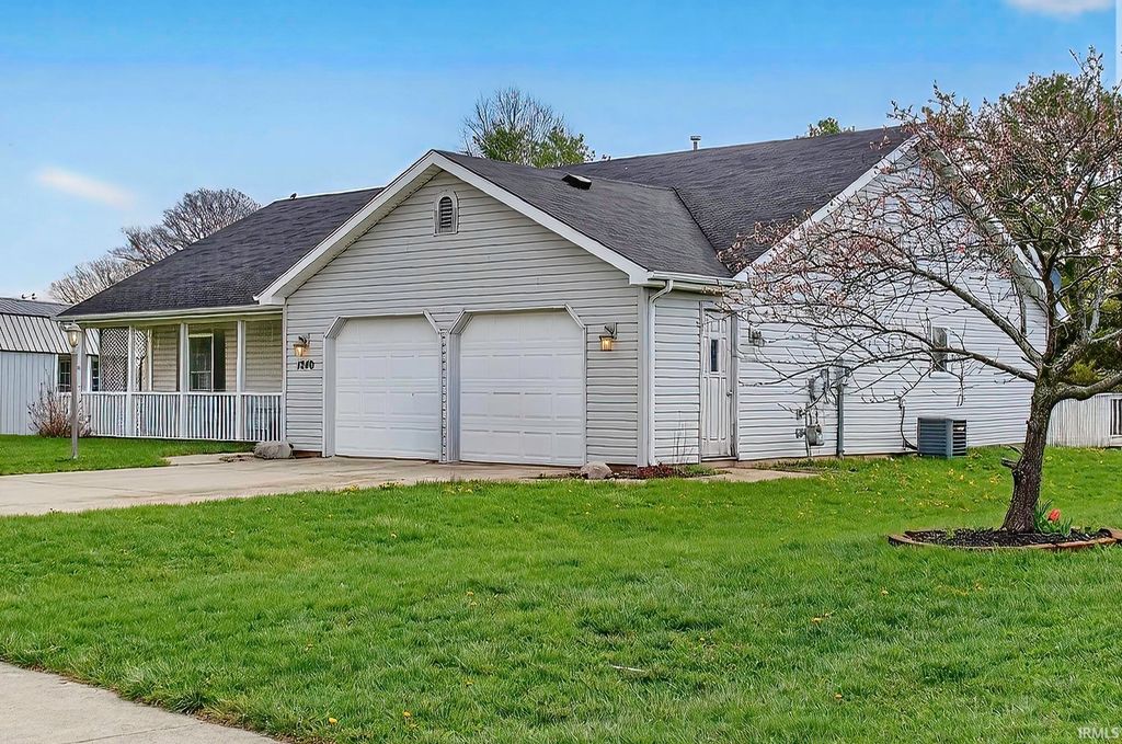 Photo of 1240 Virginia Court, Bluffton, IN 46714 (MLS # 202611584)