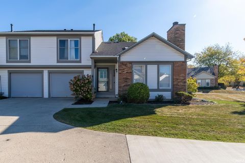 Photo of 5034 Pinebrook Drive, Fort Wayne, IN 46804 (MLS # 202540662)