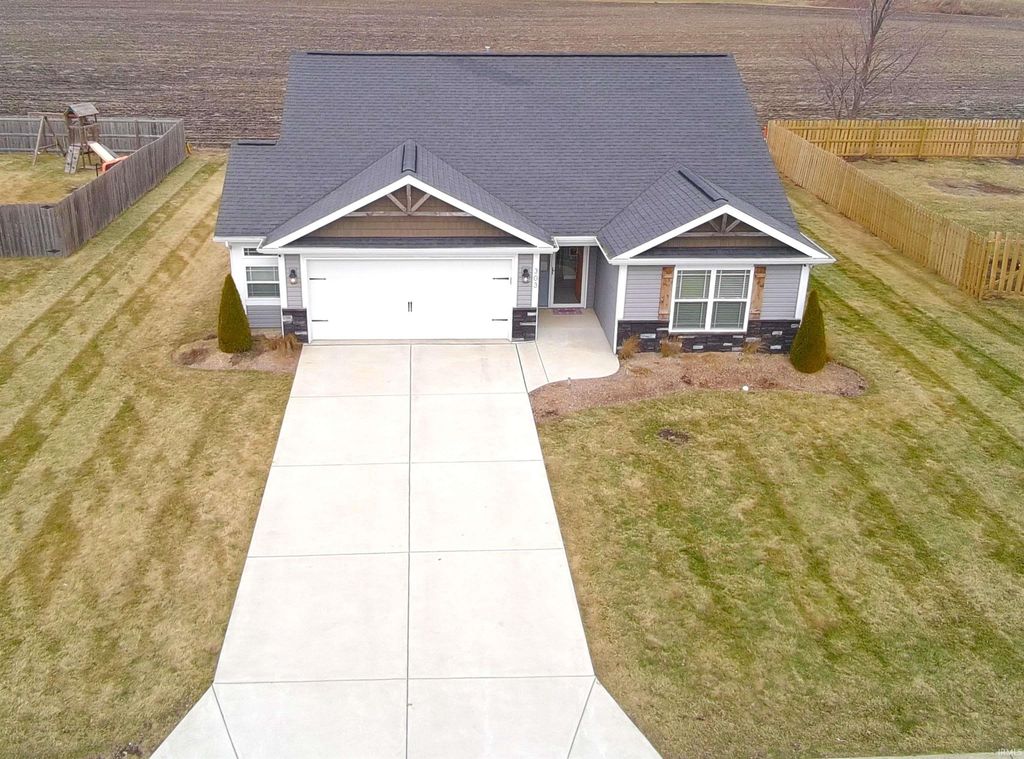 Photo of 303 E Quail Drive, Oxford, IN 47971 (MLS # 202606367)